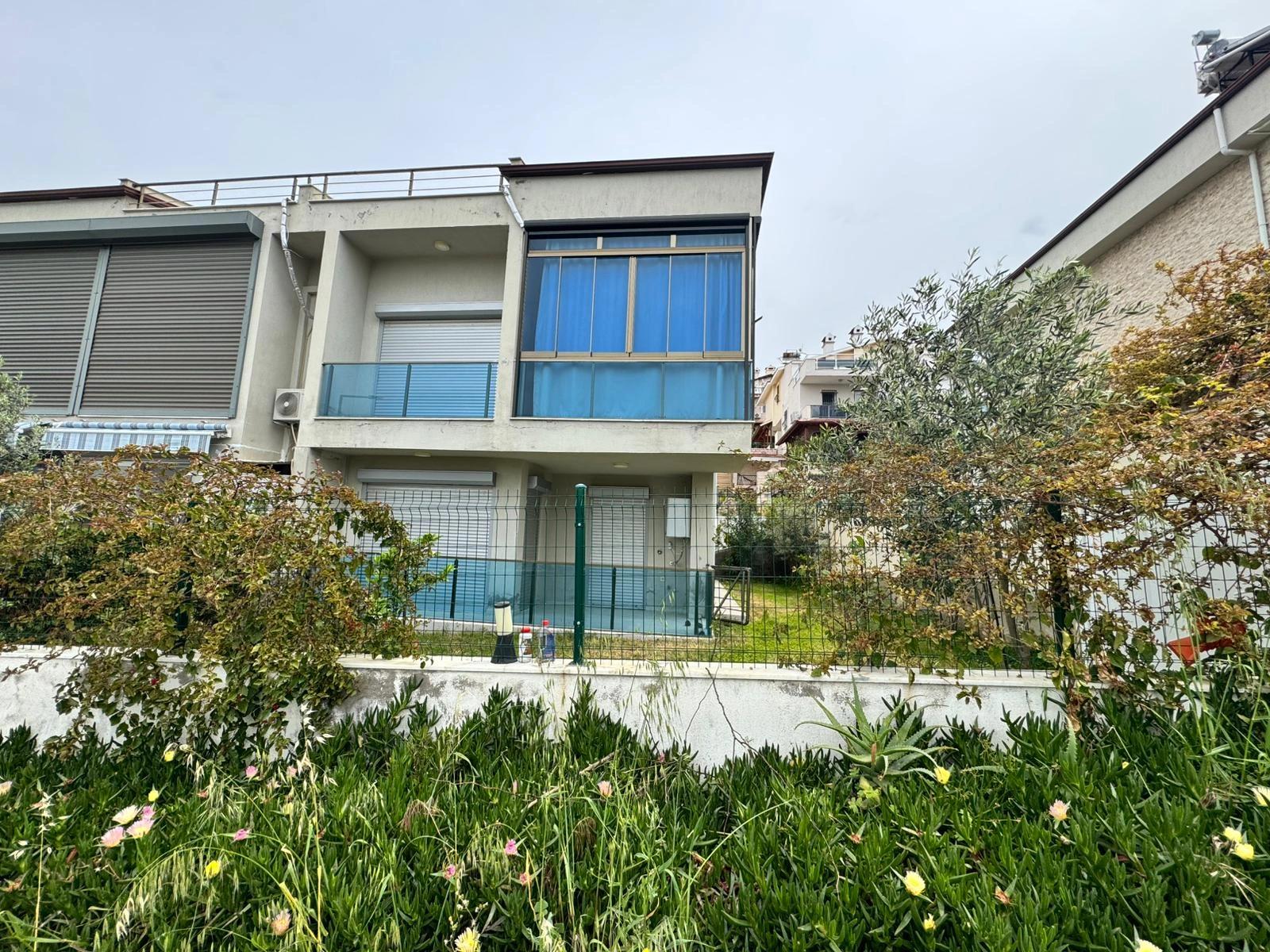 2+1 Maisonette-wohnung Mit Meerblick Im Zentrum Von Özdere Çukuraltı!!!