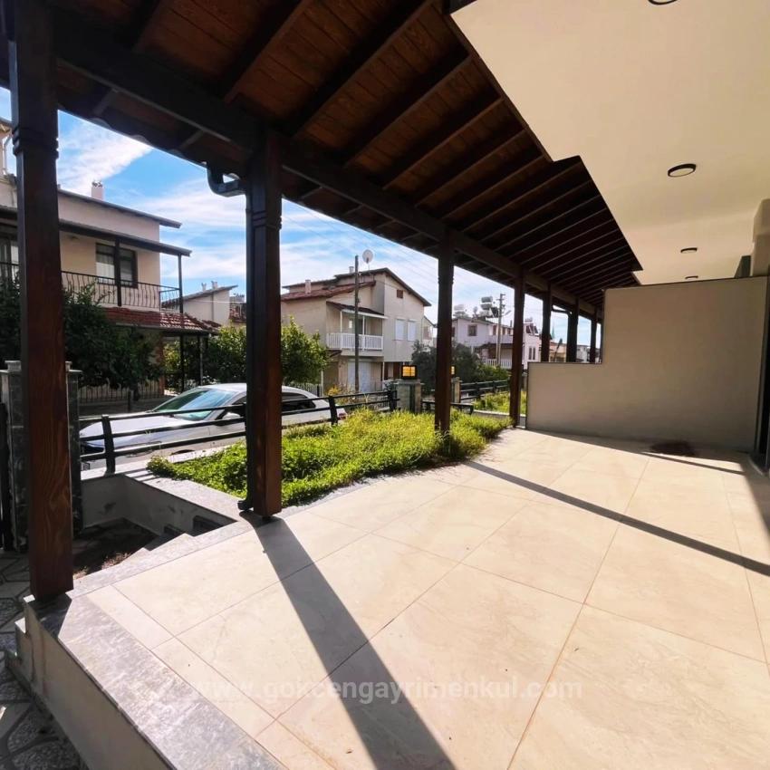 Luxuriöse 3+1-Zimmer-Villa In Ecklage Im Özdere Orta Mahalle Zu Verkaufen, Keine Weiteren Renovierungsarbeiten Erforderlich!