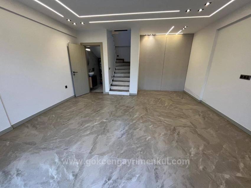 3+1 Villa Mit Fußbodenheizung, 350 Meter Vom Meer Entfernt In Der Region Gümüldür!!