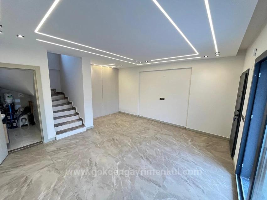 3+1 Villa Mit Fußbodenheizung, 350 Meter Vom Meer Entfernt In Der Region Gümüldür!!