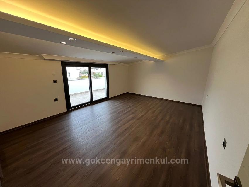 3+1 Villa Mit Fußbodenheizung, 350 Meter Vom Meer Entfernt In Der Region Gümüldür!!