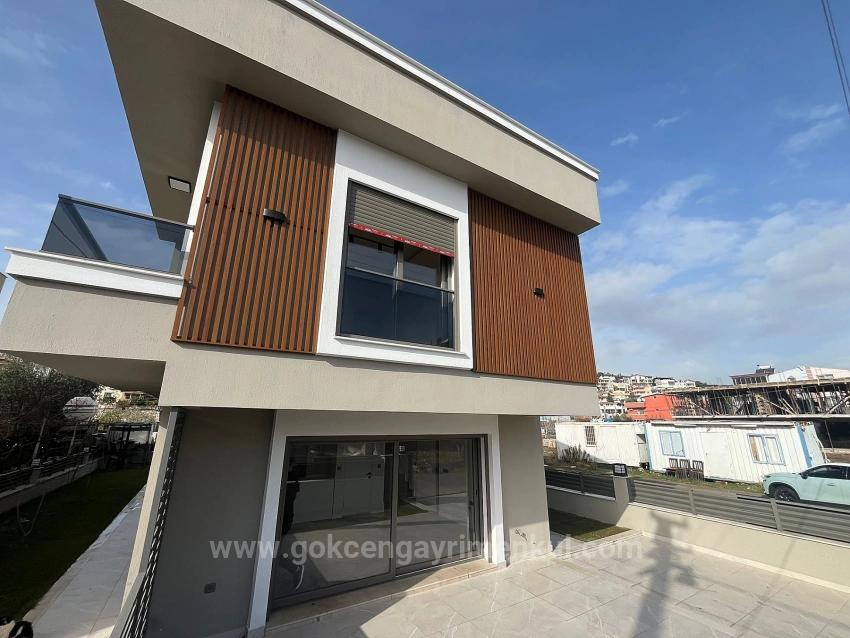 Villa Mit Garten, Parkplatz Und 3 Schlafzimmern In Özdere Gümüldür, 400 Meter Vom Meer Entfernt, Zu Vermieten!