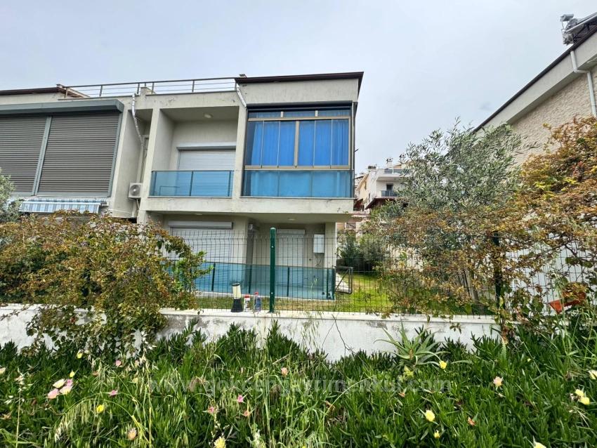 2+1 Apartment Mit Meerblick Und Garten Im Zentrum Von Özdere Çukuraltı!!!