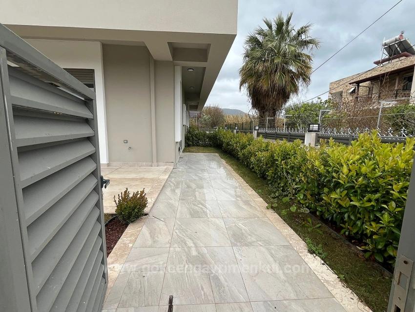 3+1 Villa In Der Gegend Von Özdere Ortamahalle, 300 Meter Vom Meer Entfernt!!!