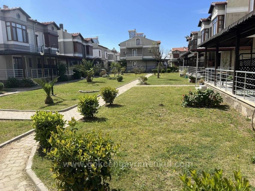 3+1 Villa In Einer Anlage Am Meer Mit Pool In Gümüldür!!!