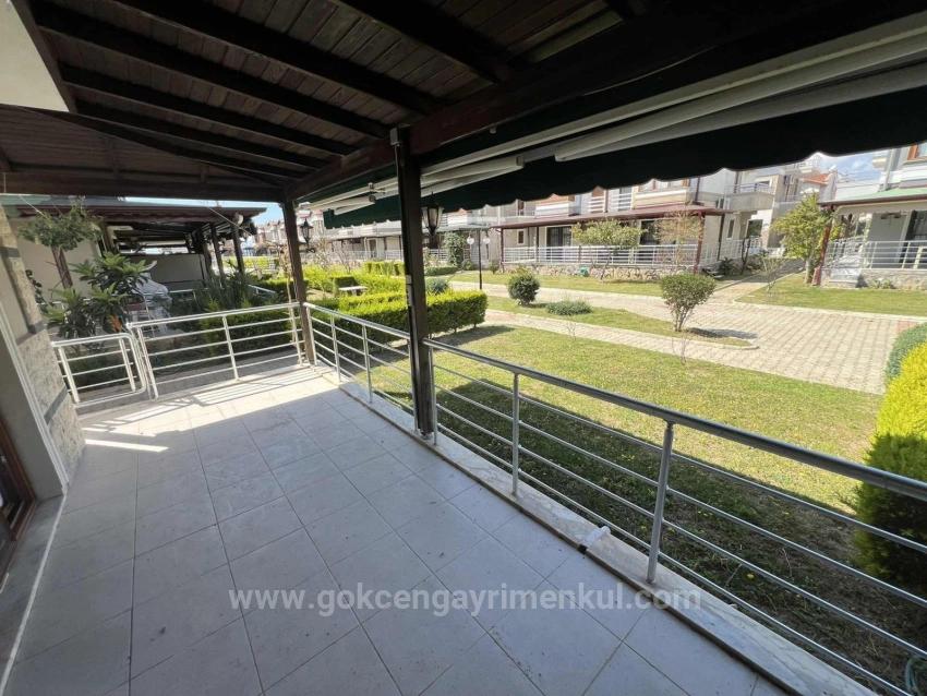 3+1 Villa In Einer Anlage Am Meer Mit Pool In Gümüldür!!!
