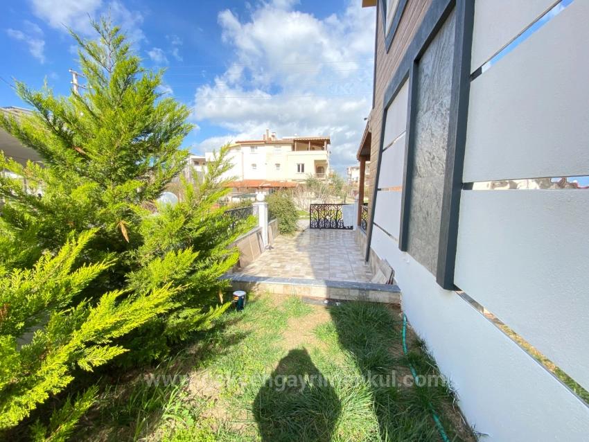 Luxuriöse Freistehende Villa Mit 3+1 Bädern In Doğanbey, Direkt Am Meer, Zu Verkaufen!!!!