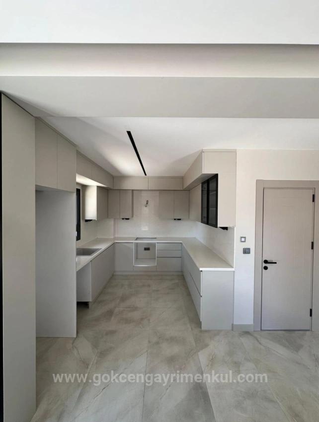 3+1 Villa Mit Großzügigem Garten, 300 Meter Vom Meer Entfernt In Der Region Gümüldür!!!!