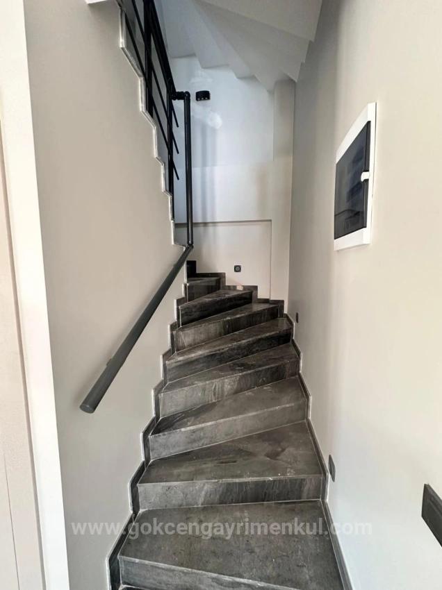 3+1 Villa Mit Großzügigem Garten, 300 Meter Vom Meer Entfernt In Der Region Gümüldür!!!!