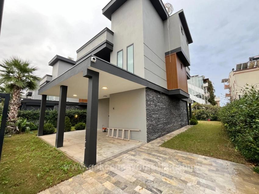 Die Einzige Freistehende Luxusvilla Direkt Am Meer In Gümüldür!!!!