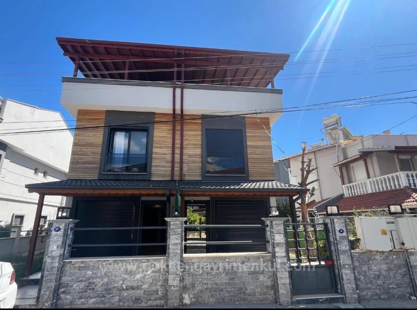 3+1 Villa In Der Gegend Von Özdere Ortamahalle, 300 Meter Vom Meer Entfernt!!!