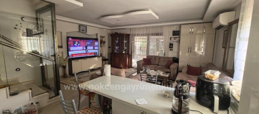 Eckgrundstück 3+1 Villa Im Zentrum Von Özdere Çukuraltı!!