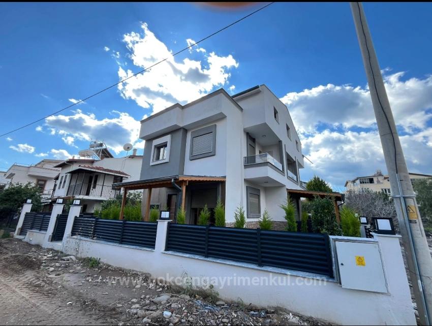 3+1-Zimmer Villa Zu Verkaufen in Çukuraltı Bz. Menderes Özdere - 180 m²
