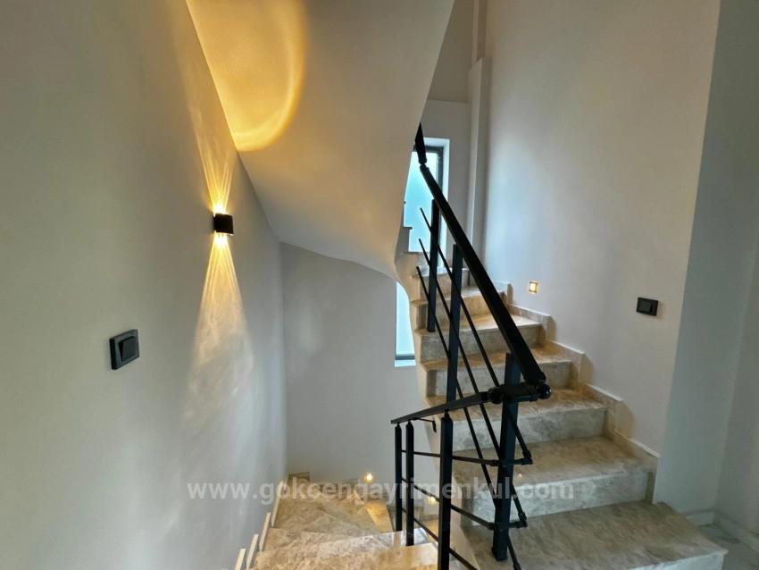 3+1 Villa In Der Region Seferihisar Doğanbey, 100 Meter Vom Meer Entfernt!!!