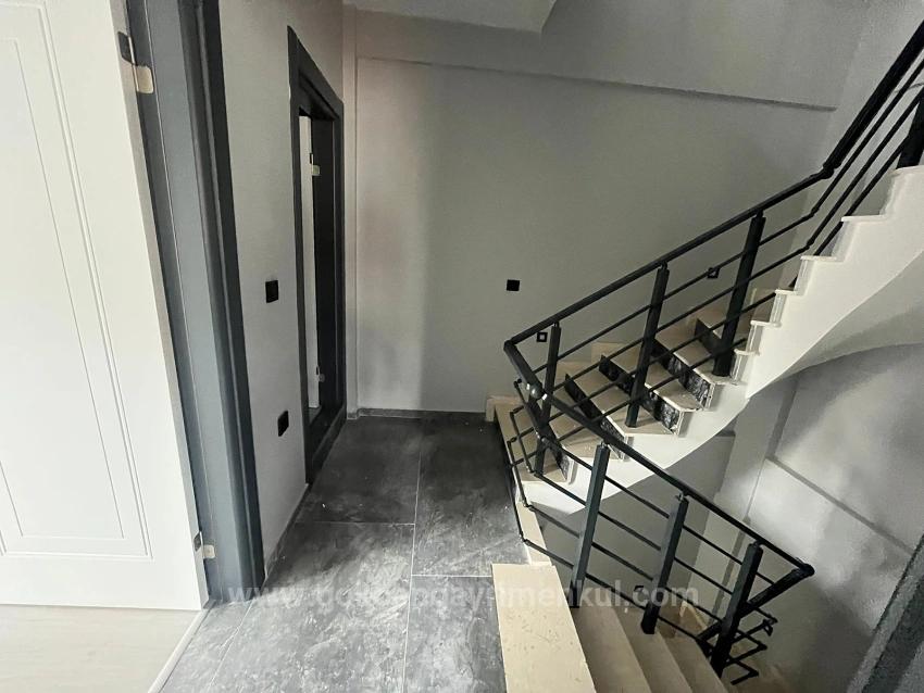 Luxuriöse 3+1-Zimmer-Villa Mit Großzügigem Garten, 80 Meter Vom Meer Entfernt In Özdere Ortamahalle!!!