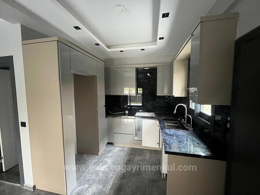 Luxuriöse 3+1-Zimmer-Villa Mit Großzügigem Garten, 80 Meter Vom Meer Entfernt In Özdere Ortamahalle!!!