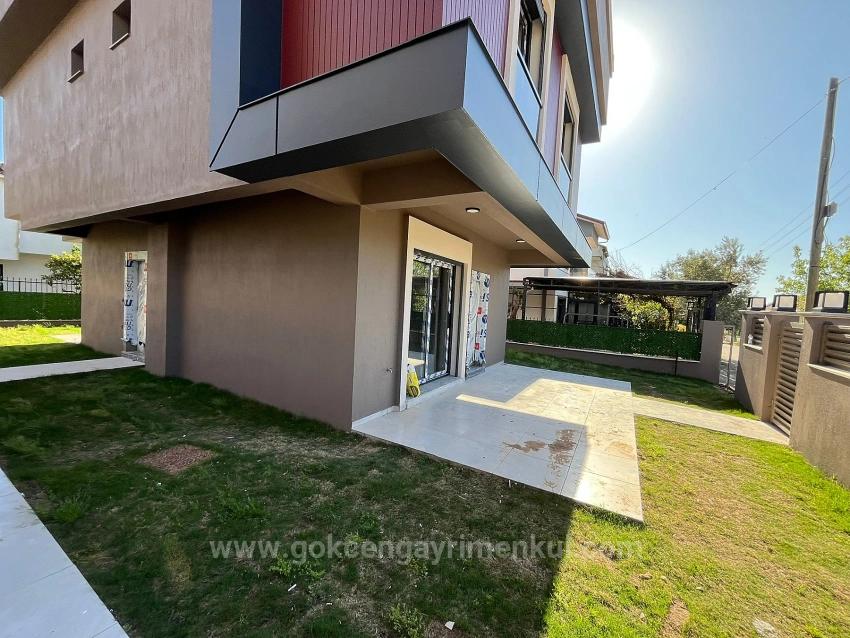 3+1 Villa Mit Garten In Der Gegend Von Özdere Ortamahalle!!!