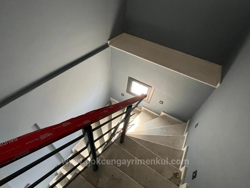 3+1 Villa Mit Garten In Der Gegend Von Özdere Ortamahalle!!!