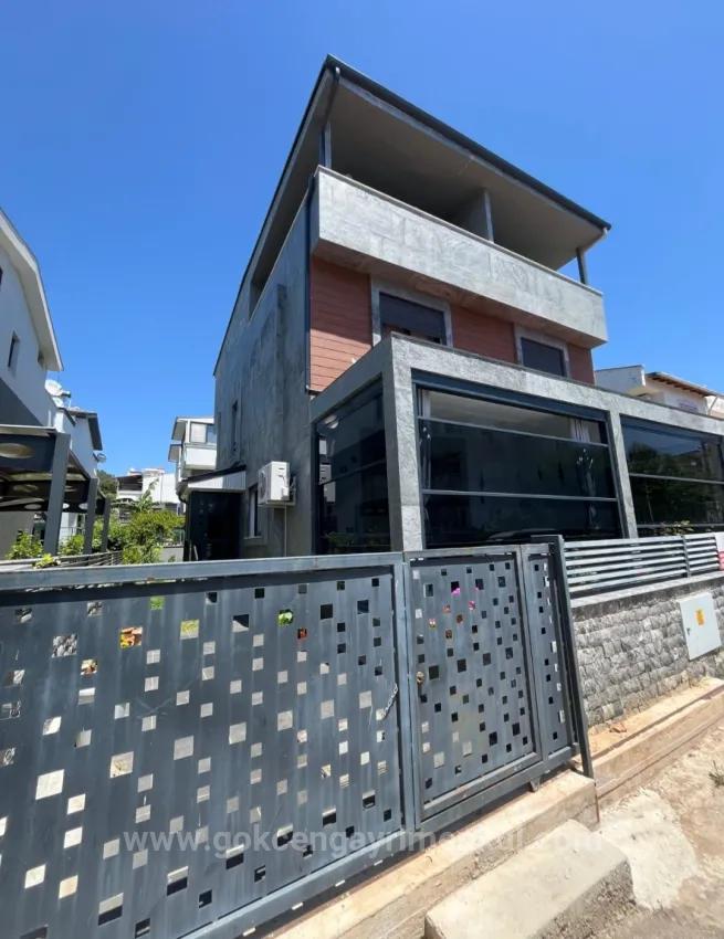 3+1-Zimmer Villa Zu Verkaufen in Çukuraltı Bz. Menderes Özdere - 200 m²