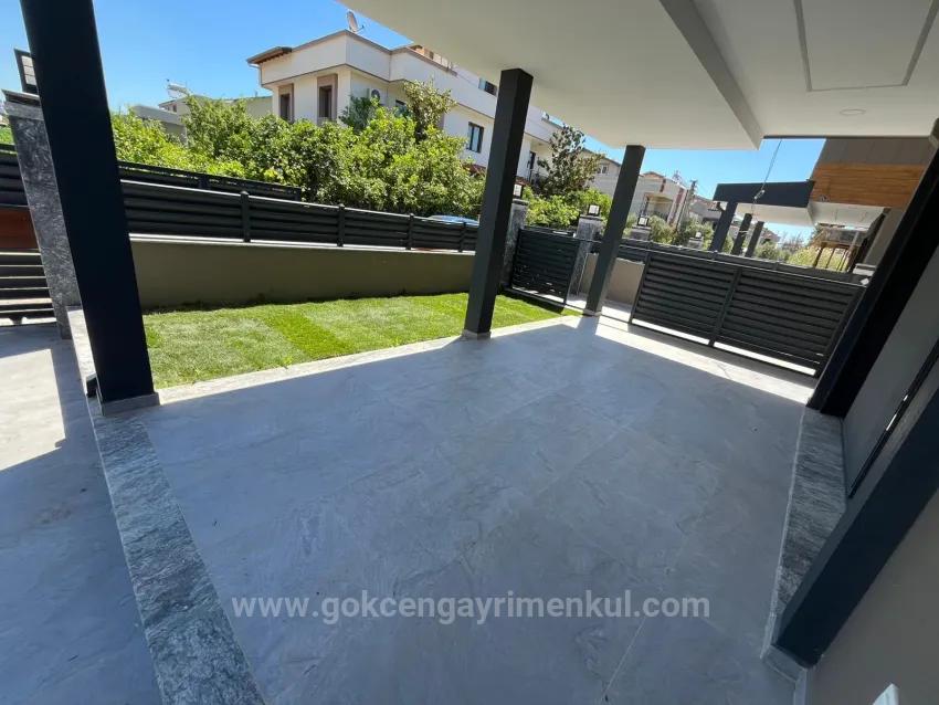 3+1 Villa In Gümüldür, 500 Meter Von De İze Entfernt!!!