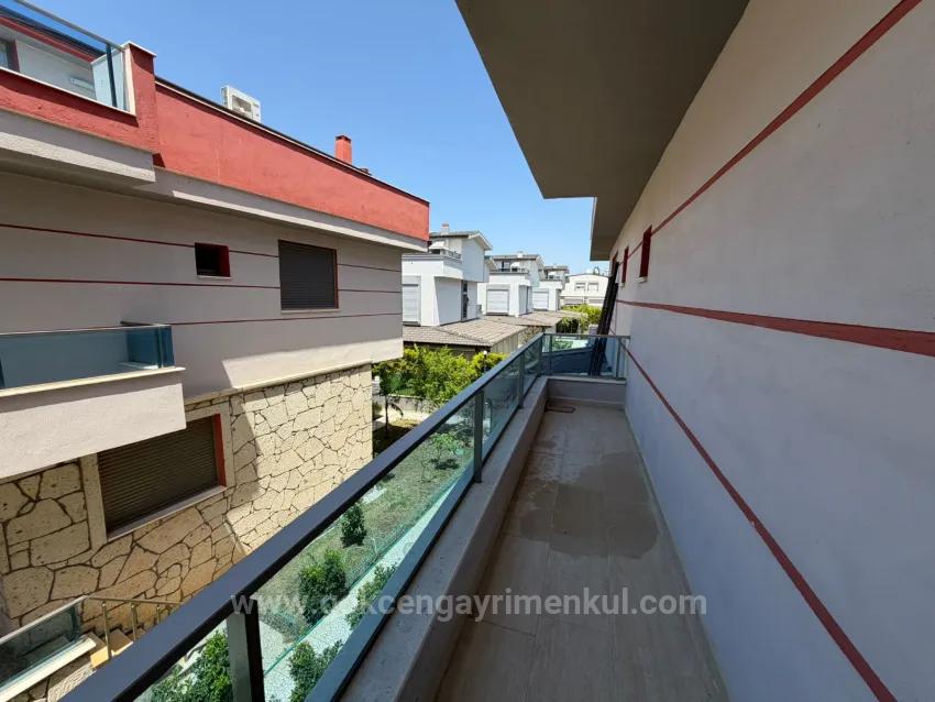 5+1 Villa Direkt Am Meer In Gümüldür!!!
