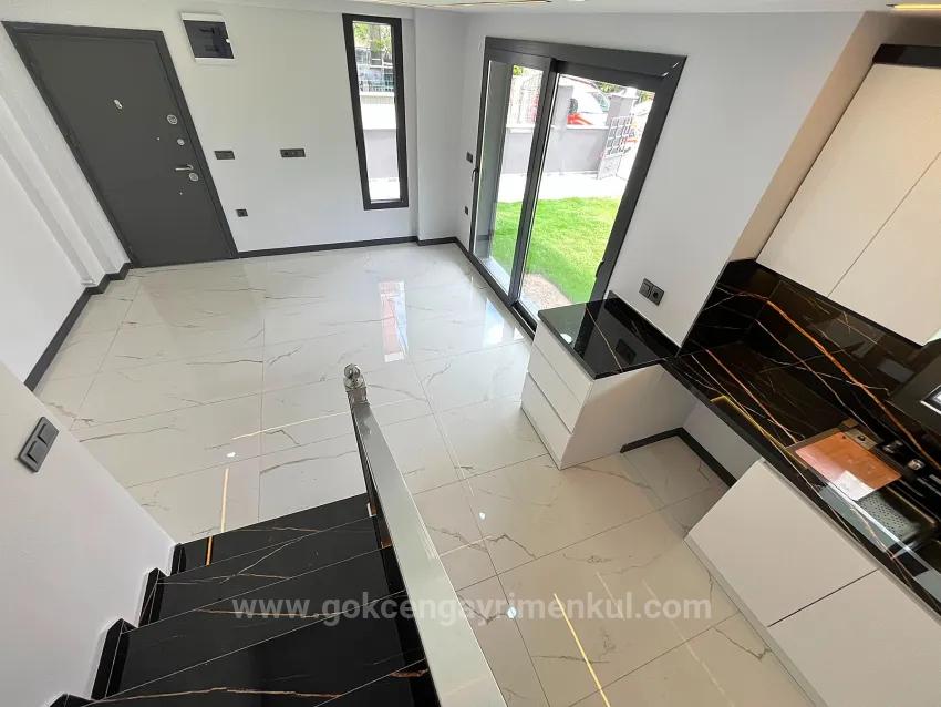 In Der Özdere Region Çukuraltı Befindet Sich Eine 3+1 Villa!!!
