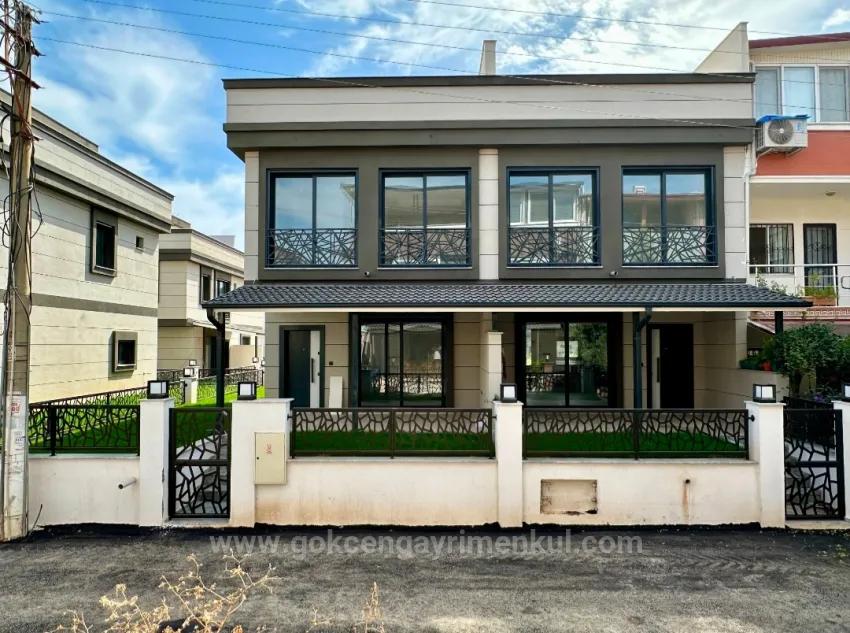 3+1-Zimmer Villa Zu Verkaufen in Cumhuriyet Bz. Seferihisar Doğanbey - 170 m²