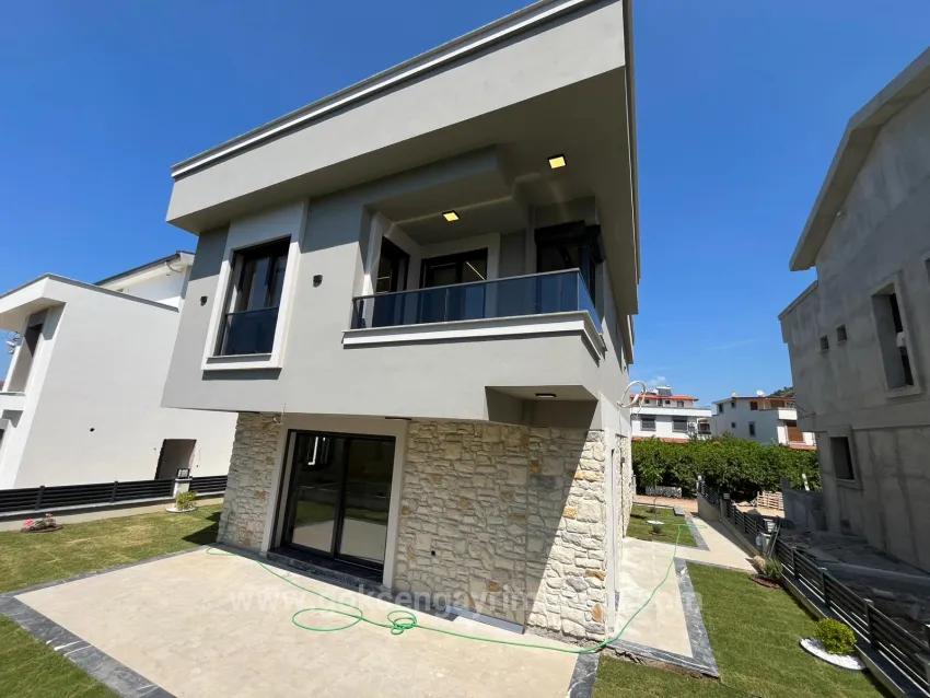 Özdere In Çukuraltın Mit Großem Garten Luxus-Villa!!!