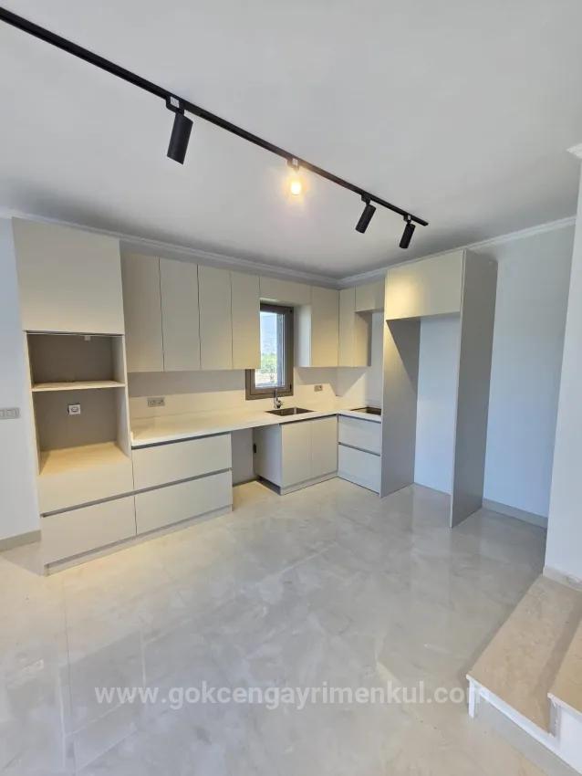 Im Gümüldür Bereich 3+1 Geräumige Villen Mit Garten!!!