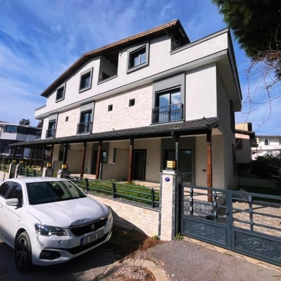 Luxuriöse 3+1-Zimmer-Villa In Ecklage Im Özdere Orta Mahalle Zu Verkaufen, Keine Weiteren Renovierungsarbeiten Erforderlich!