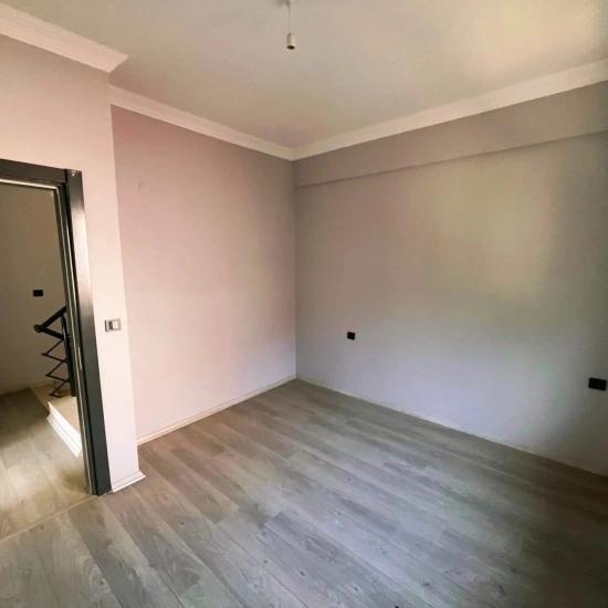 Luxuriöse 3+1-Zimmer-Villa In Ecklage Im Özdere Orta Mahalle Zu Verkaufen, Keine Weiteren Renovierungsarbeiten Erforderlich!