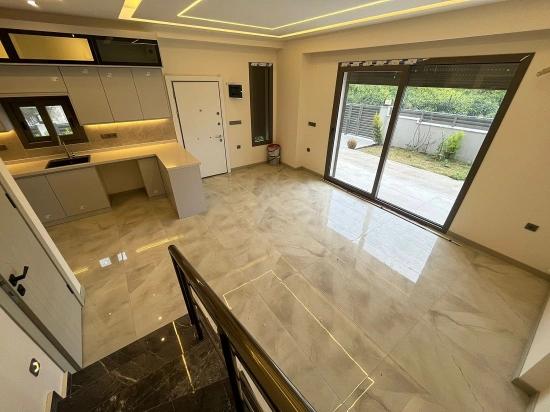 3+1 Villa In Der Gegend Von Özdere Ortamahalle, 300 Meter Vom Meer Entfernt!!!