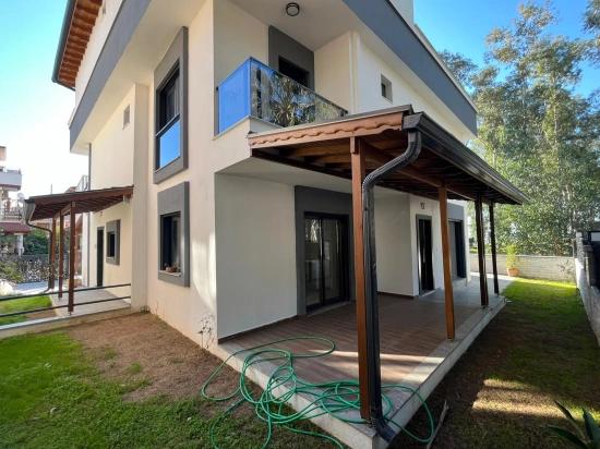 Strandvilla Im Ortamahalle-viertel Von Özdere!!!