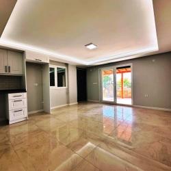 3+1-Zimmer Villa Zu Verkaufen in Cumhuriyet Bz. Seferihisar Doğanbey - 170 m²