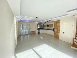 Luxuriöse Freistehende Villa Mit 3+1 Bädern In Doğanbey, Direkt Am Meer, Zu Verkaufen!!!!