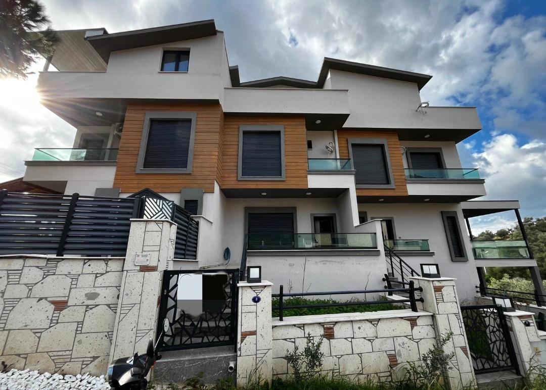 3+1 Villa In Özdere Çukuraltı Center!!!