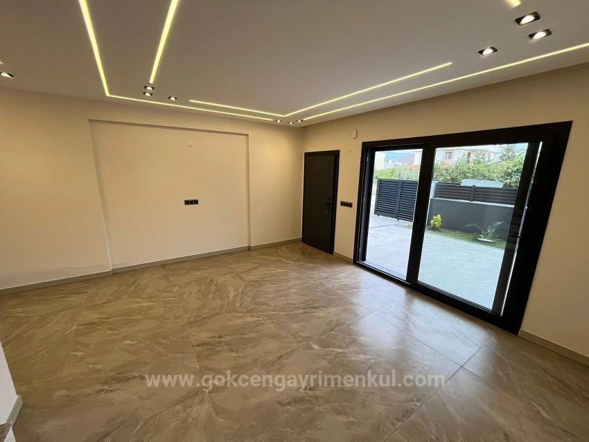 3+1 Villa With Underfloor Heating, 350 Meters From The Sea In Gümüldür Region!!