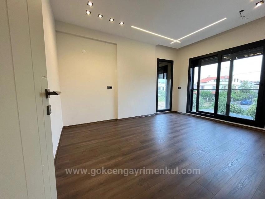 3+1 Villa With Underfloor Heating, 350 Meters From The Sea In Gümüldür Region!!