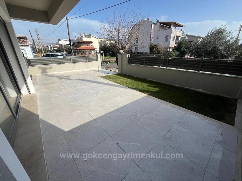 Villa With Garden, Parking, And 3 Bedrooms For Rent In Özdere Gümüldür Area, 400 Meters From The Sea!