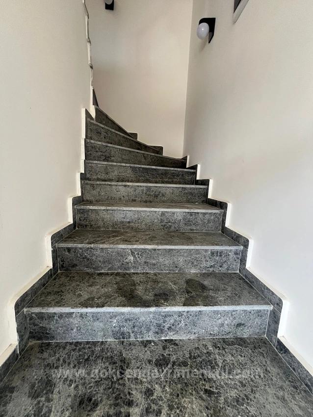 Villa With Garden, Parking, And 3 Bedrooms For Rent In Özdere Gümüldür Area, 400 Meters From The Sea!