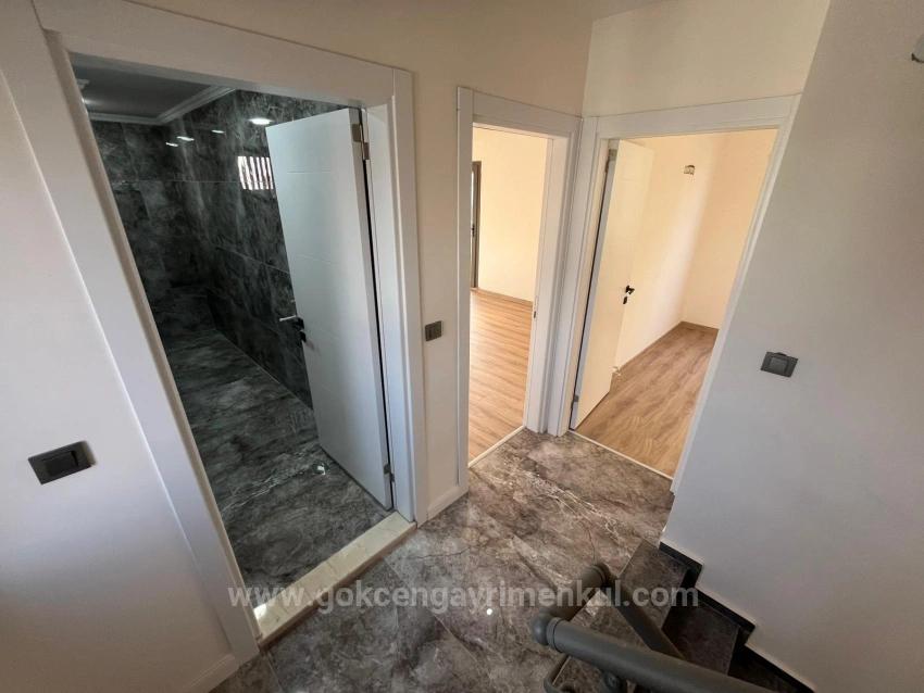 Villa With Garden, Parking, And 3 Bedrooms For Rent In Özdere Gümüldür Area, 400 Meters From The Sea!