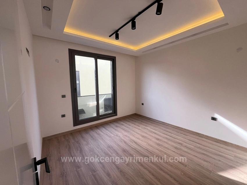 Villa With Garden, Parking, And 3 Bedrooms For Rent In Özdere Gümüldür Area, 400 Meters From The Sea!