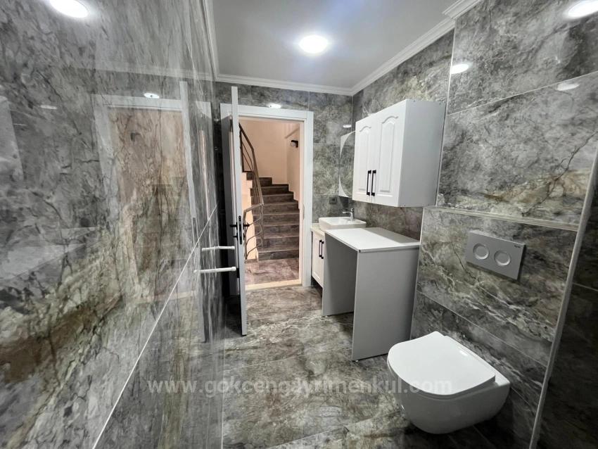 Villa With Garden, Parking, And 3 Bedrooms For Rent In Özdere Gümüldür Area, 400 Meters From The Sea!