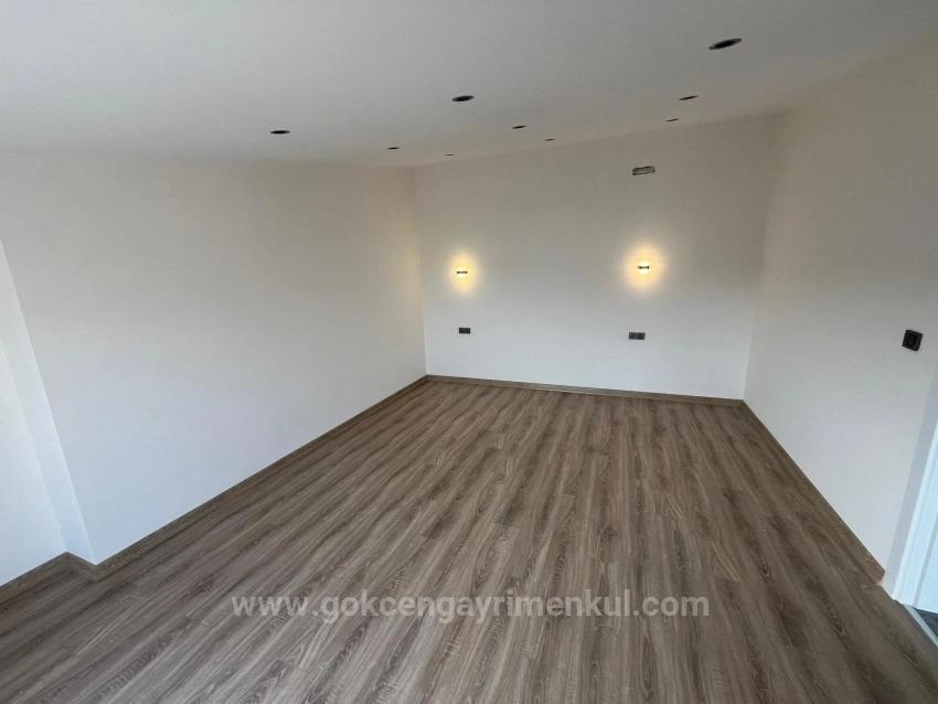 Villa With Garden, Parking, And 3 Bedrooms For Rent In Özdere Gümüldür Area, 400 Meters From The Sea!