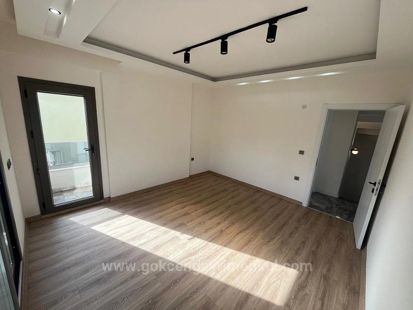 Villa With Garden, Parking, And 3 Bedrooms For Rent In Özdere Gümüldür Area, 400 Meters From The Sea!