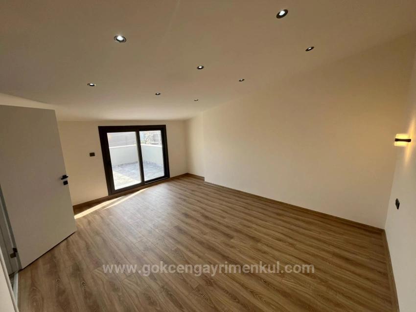 Villa With Garden, Parking, And 3 Bedrooms For Rent In Özdere Gümüldür Area, 400 Meters From The Sea!