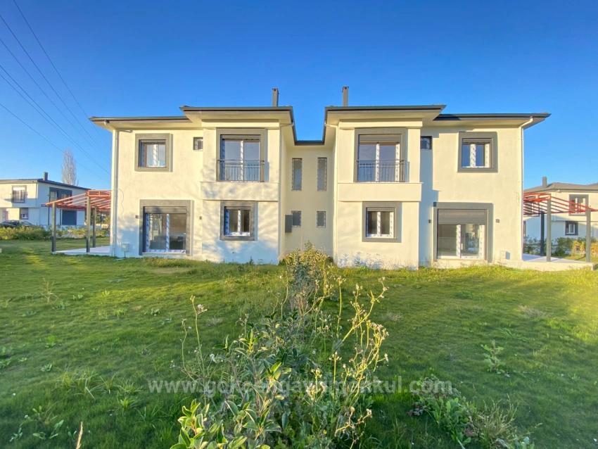 Detached 3+1 Villa In Seferihisar Kavakdere Region!!!