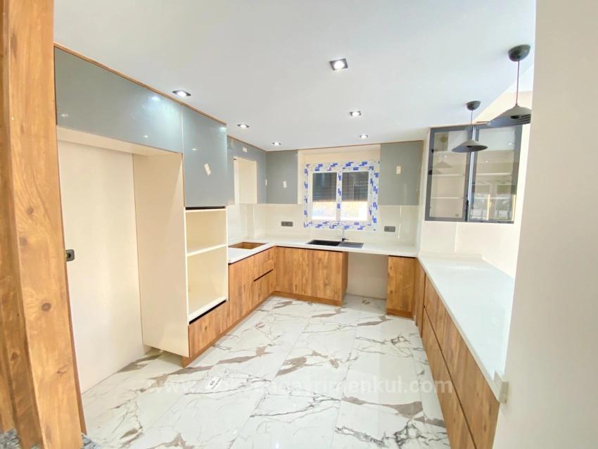 Detached 3+1 Villa In Seferihisar Kavakdere Region!!!