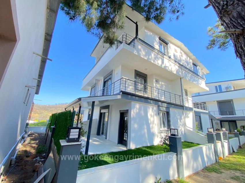 2+1 Villa With Occupancy Permit And No Additional Costs For Sale In Payamlı Region Of Seferihisar!!