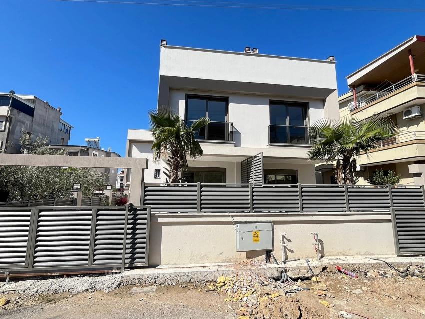 Villa In Özdere Ortamahalle Center, 350 Meters From The Sea!!!